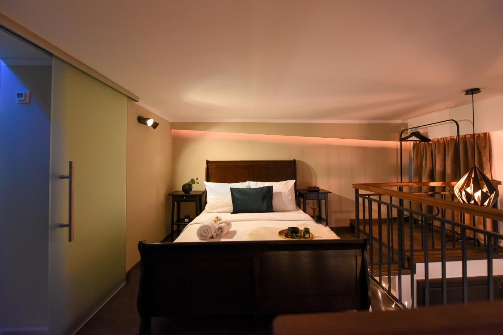 Central Comfort - Duplex-Style Studios On Regina Elisabeta Bukares Ruang foto