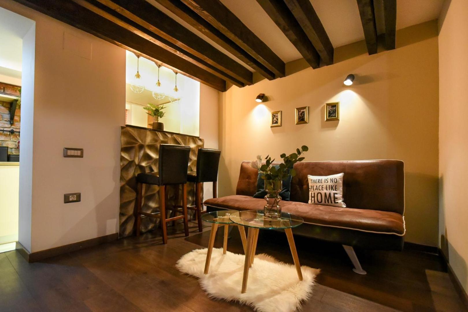 Central Comfort - Duplex-Style Studios On Regina Elisabeta Bukares Bagian luar foto