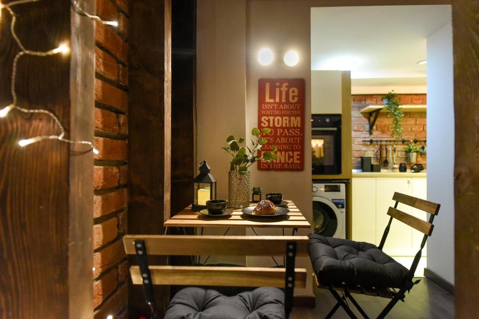 Central Comfort - Duplex-Style Studios On Regina Elisabeta Bukares Ruang foto