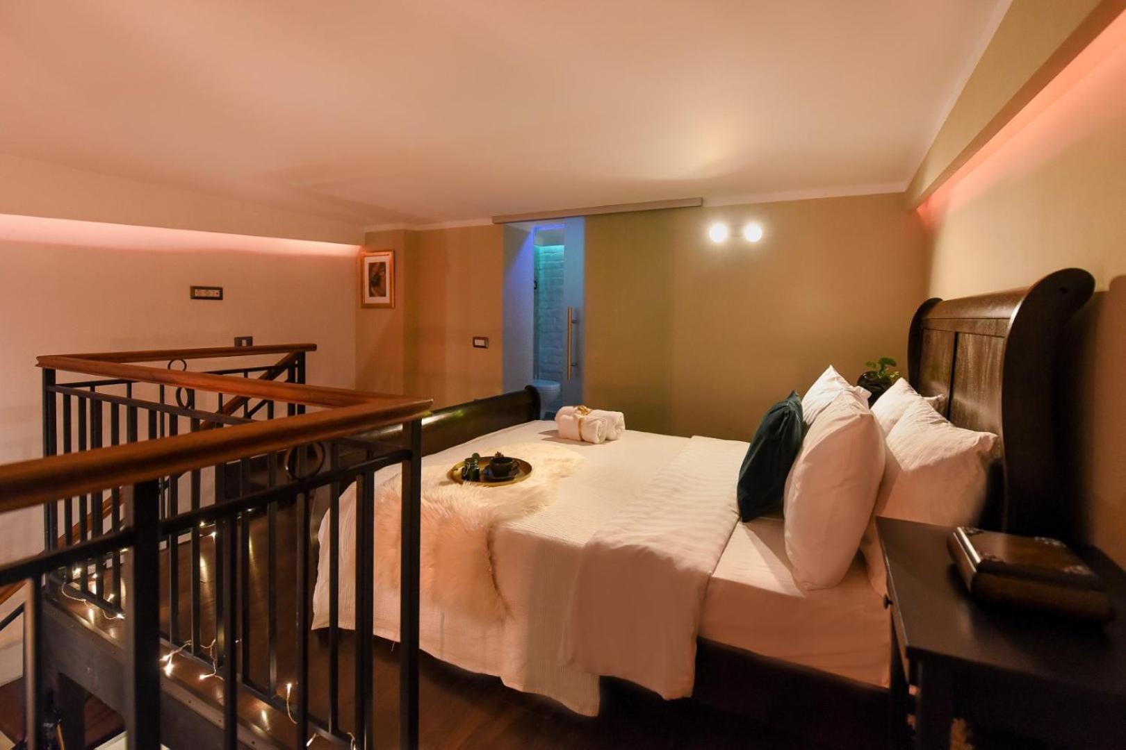Central Comfort - Duplex-Style Studios On Regina Elisabeta Bukares Ruang foto