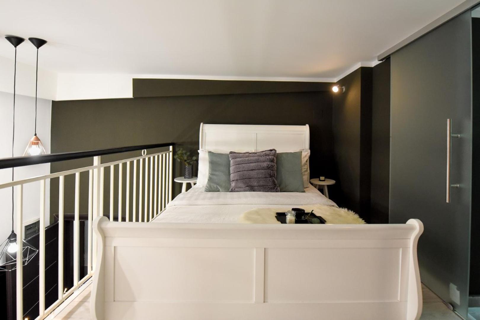 Central Comfort - Duplex-Style Studios On Regina Elisabeta Bukares Ruang foto