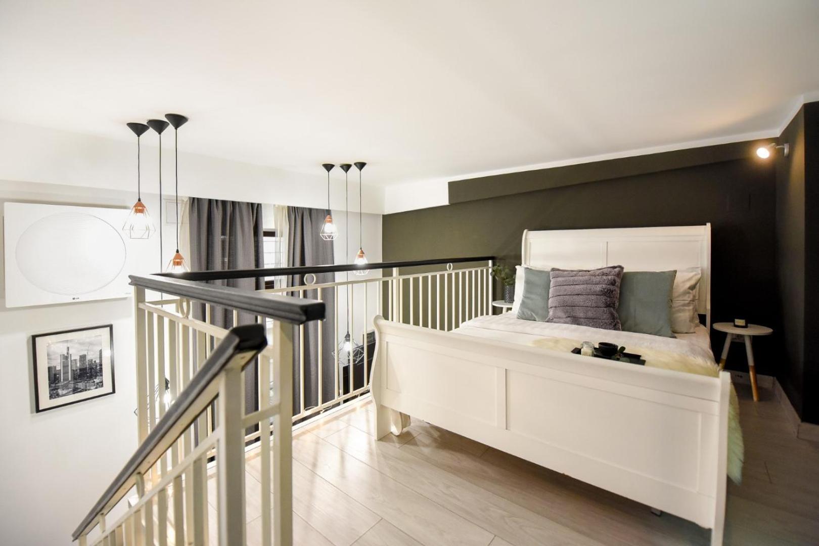 Central Comfort - Duplex-Style Studios On Regina Elisabeta Bukares Ruang foto